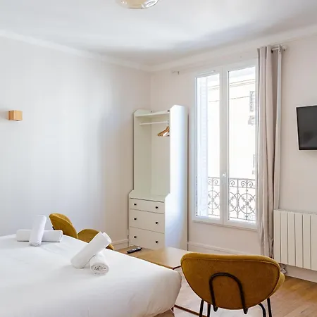 The Boho Chic - Republic Apartment Paris